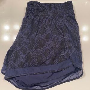 Athleta Printed Mesh Racer Run Shorts 4”